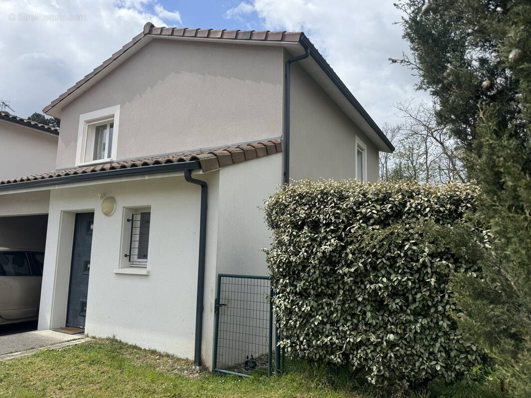 Maison à LABARTHE-SUR-LEZE