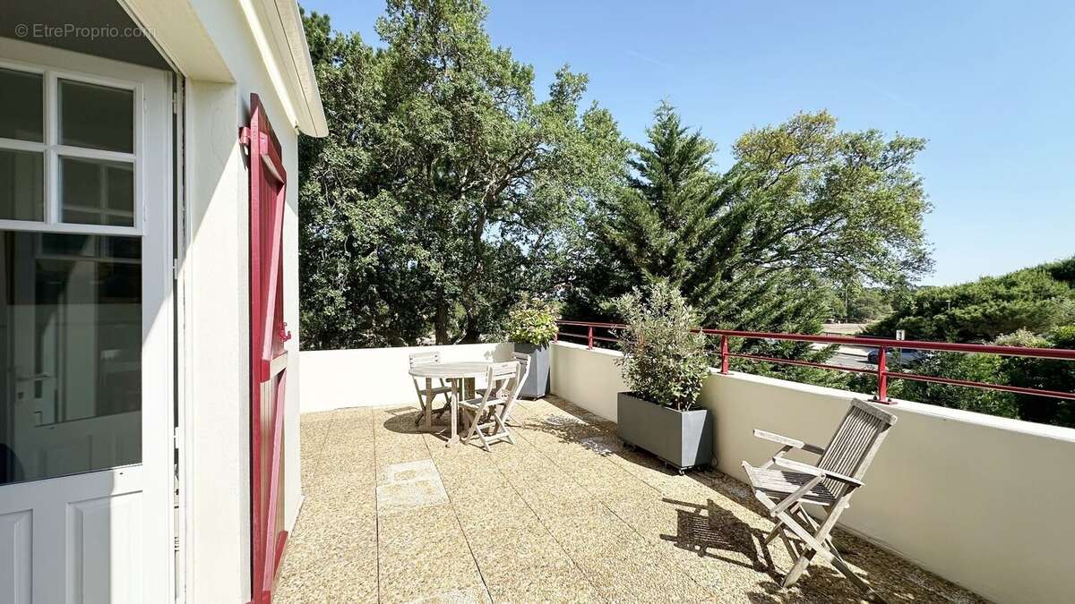 Vue sur le canal appartement de type t4 de 153.69 m2 + terrasses de 70 m2 environ - photo 2