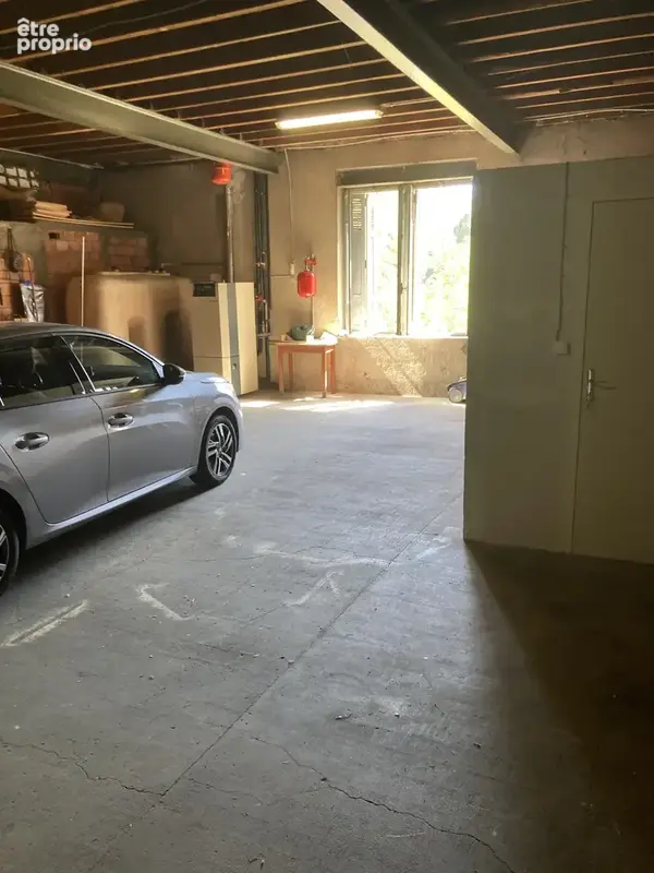 Propriété exceptionnelle en bord de rivière avec 3 appartements, grands garages et magnifique jardin à Axat - photo 17