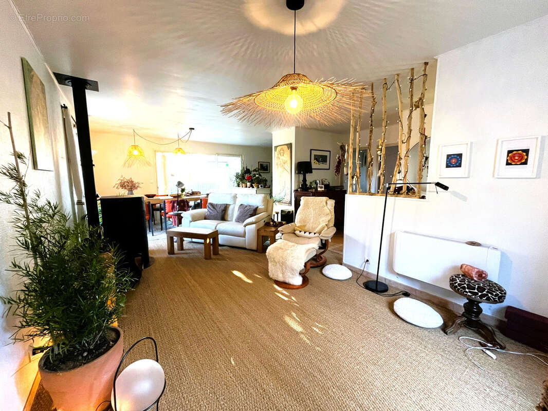 Maison à MESCHERS-SUR-GIRONDE