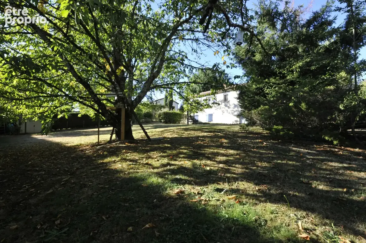 Maison sur sous sol semi enterré de 124m2 sur Boisseuil, La planche - photo 11