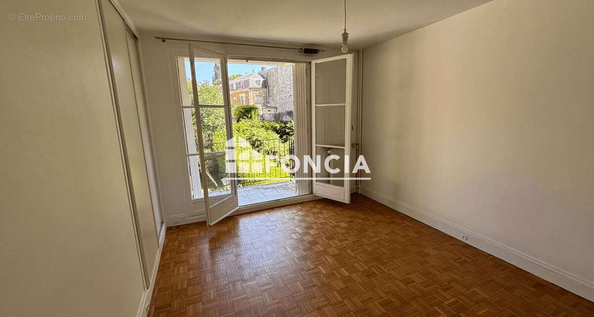 Appartement à VERSAILLES