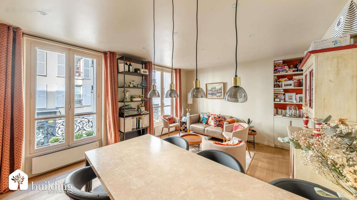 Paris 17e Batignolles - Appartement 2 pièces de 47 m² entièrement rénové - photo 2