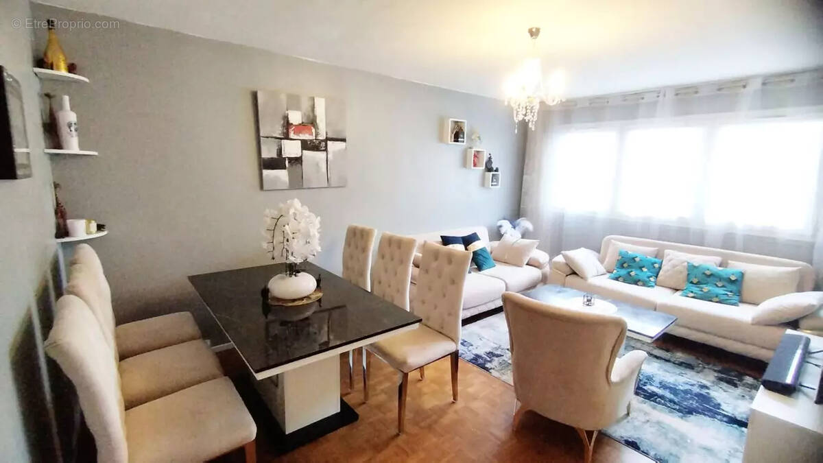 Appartement à SAINT-GRATIEN