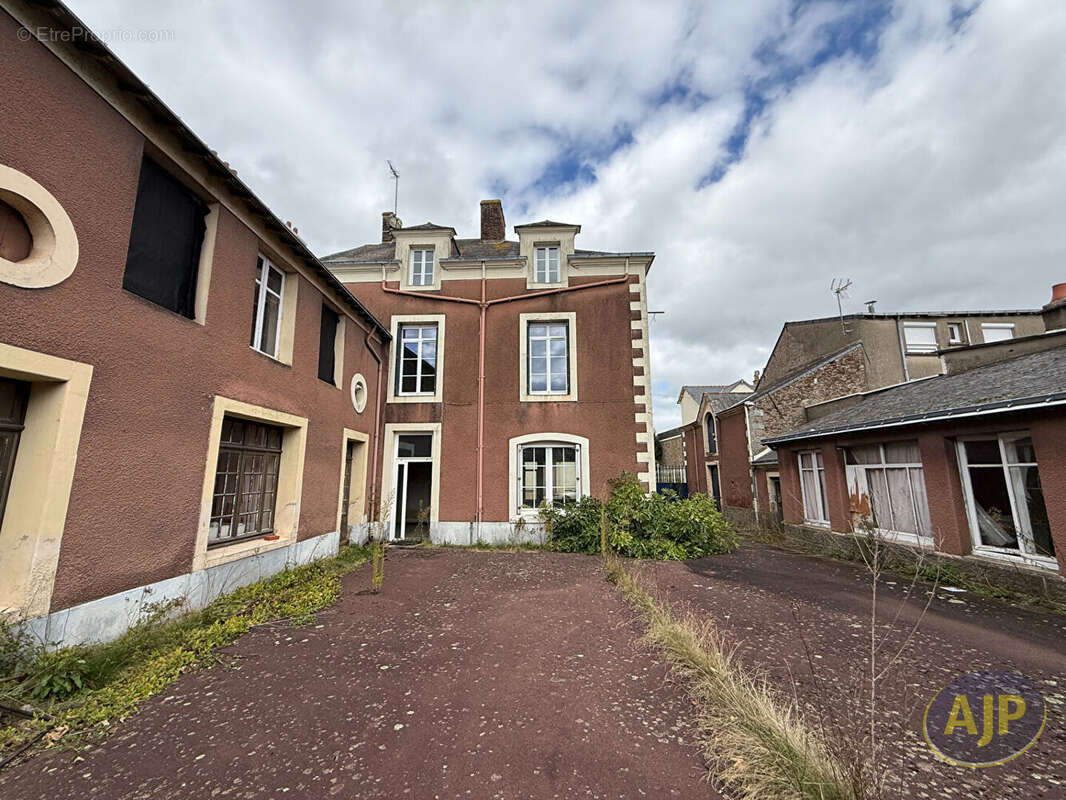 Maison à NORT-SUR-ERDRE