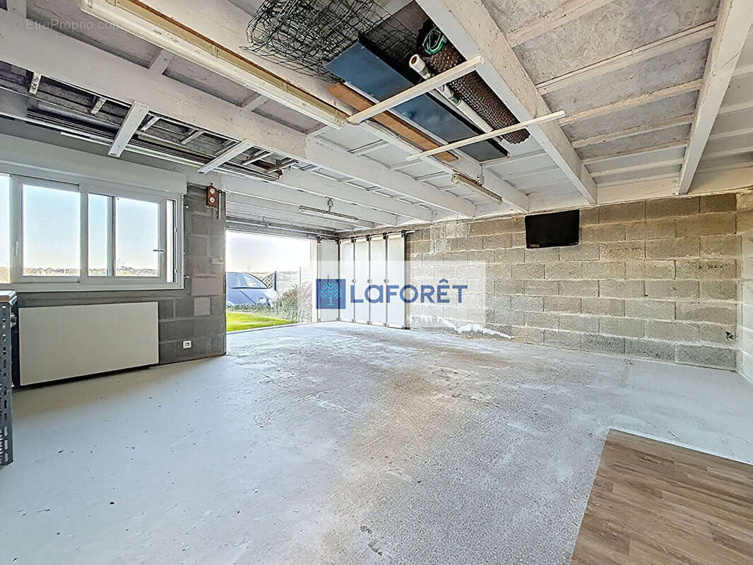 Maison à LE RELECQ-KERHUON