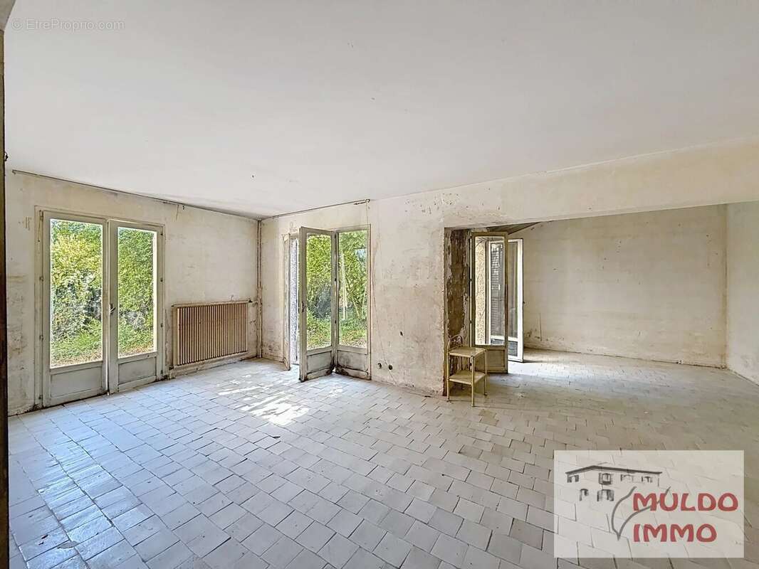 Maison à COMMUNAY