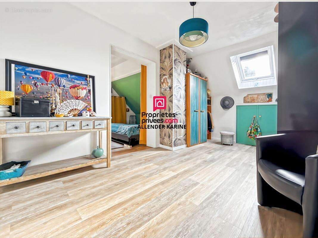 Maison à THORIGNY-SUR-OREUSE