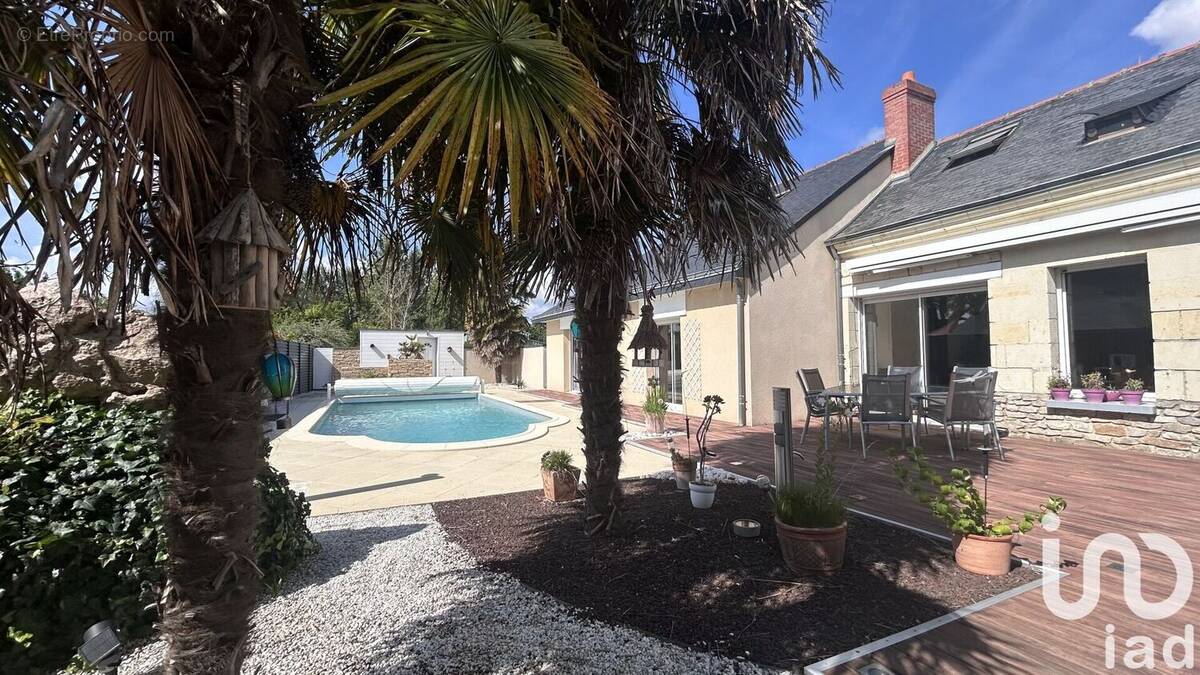 Photo 1 - Maison à SAINT-CLEMENT-DES-LEVEES