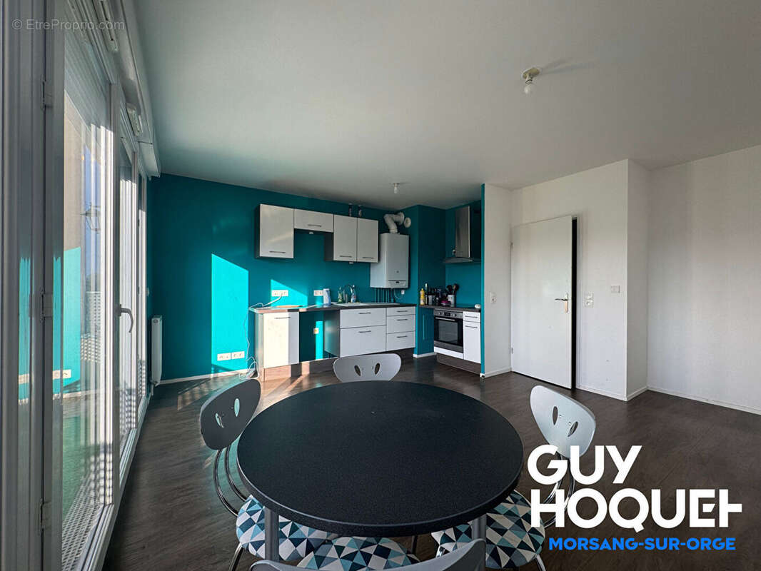 Appartement à FLEURY-MEROGIS