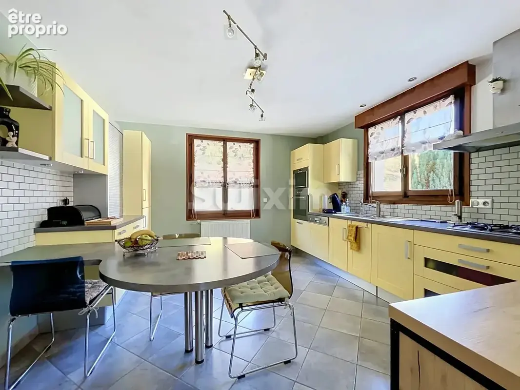 MAGLAND – Beau F3 avec annexes et stationnements - photo 3