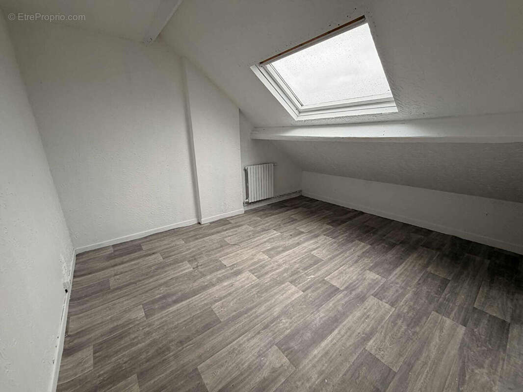 Maison à BEUVRAGES