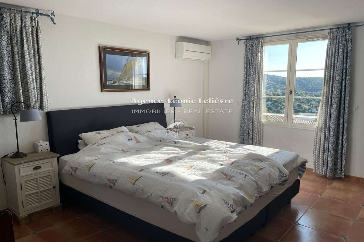 Maison à LES ISSAMBRES