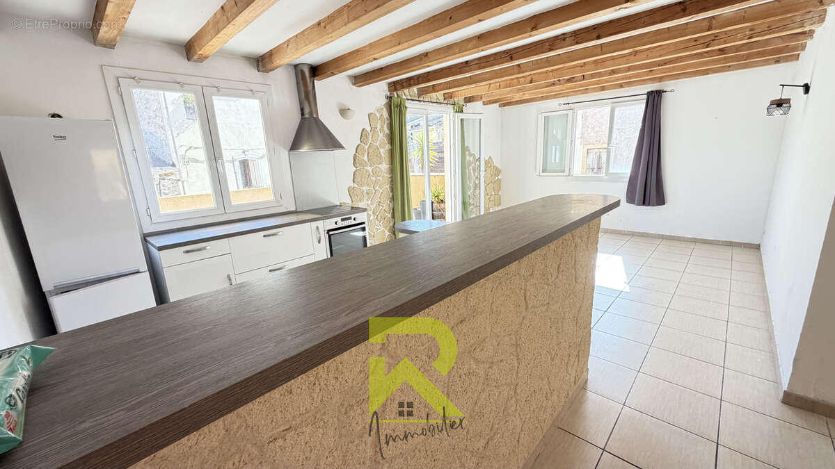 A Florensac   Spacieux appartement F7 avec grandes terrasses - photo 3