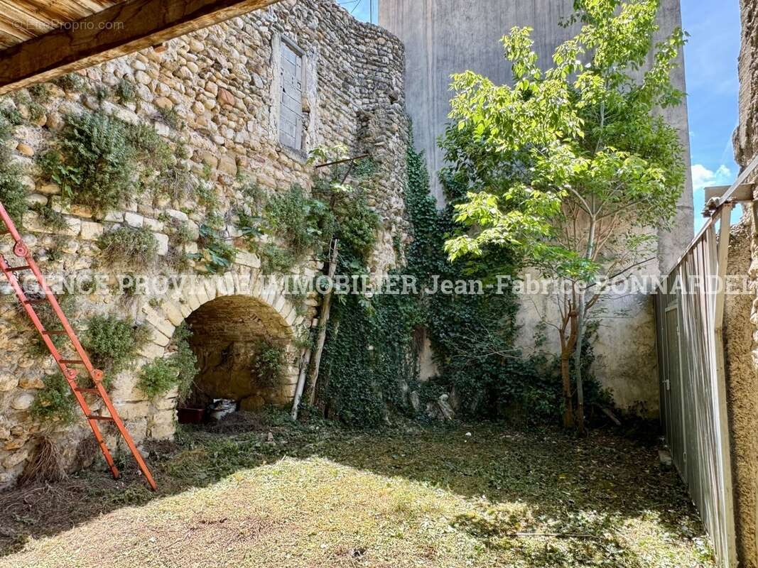 Maison à VISAN