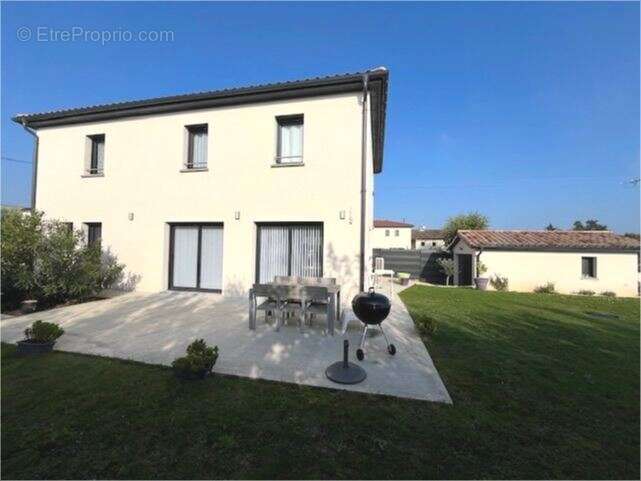 Maison à SAINT-DIDIER-DE-FORMANS