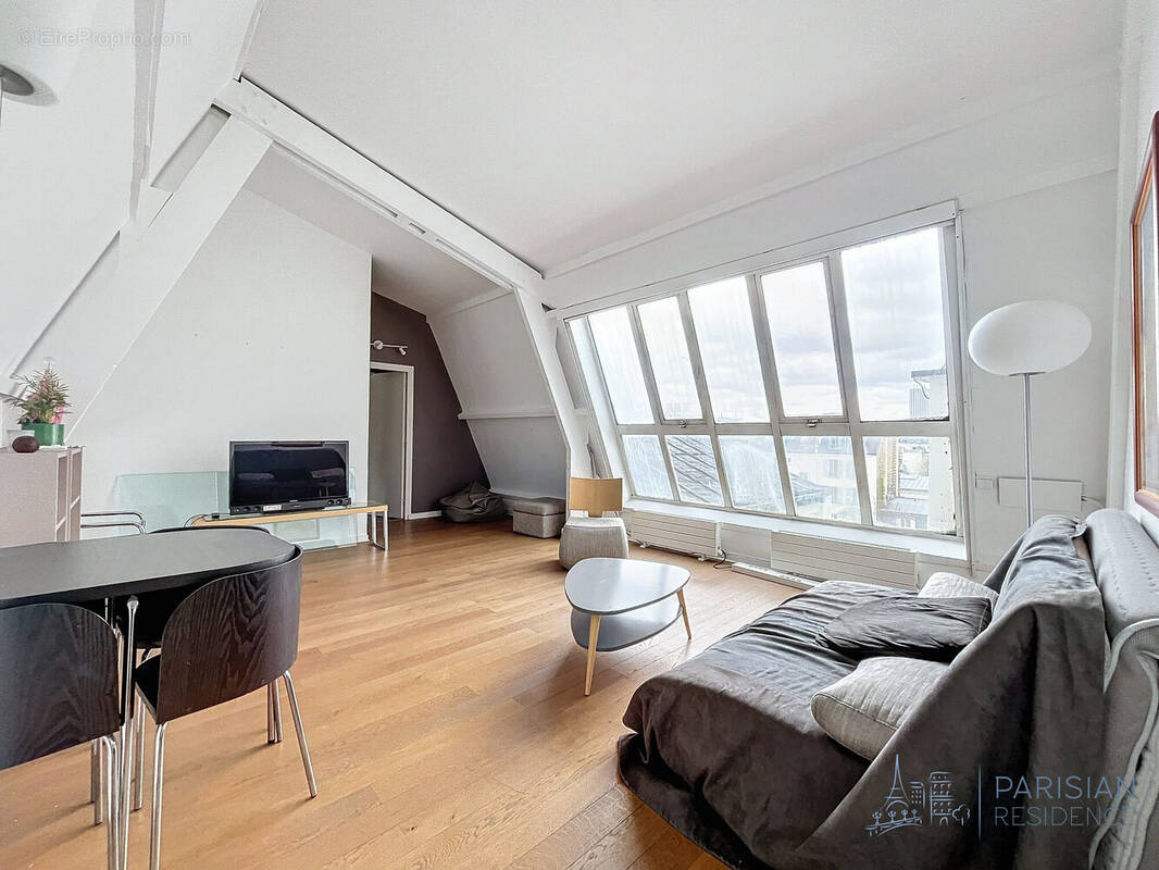 Appartement à NEUILLY-SUR-SEINE