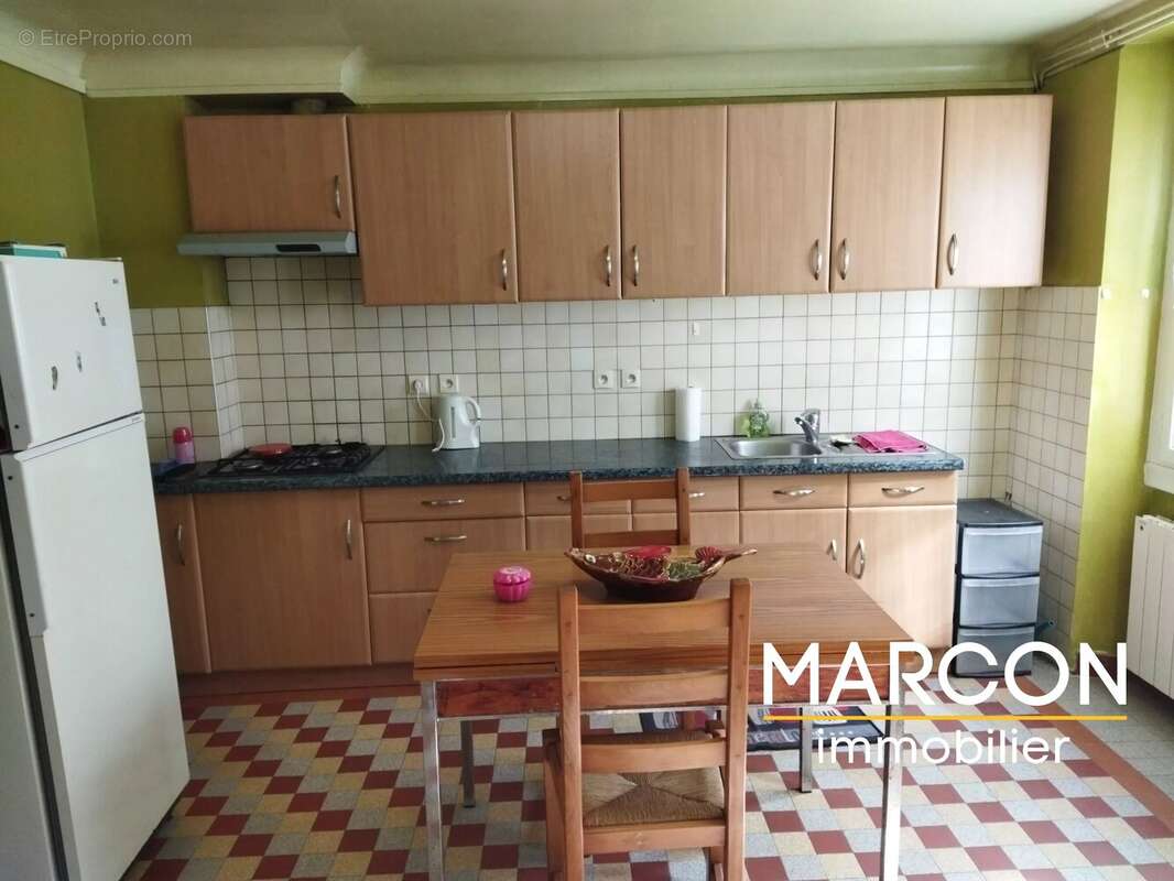 Maison à AZAT-CHATENET