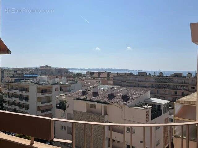 Appartement à VALLAURIS