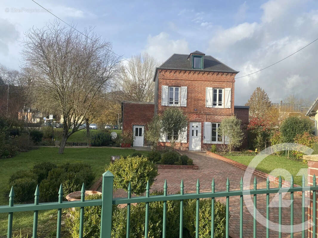 Maison à BERNAY