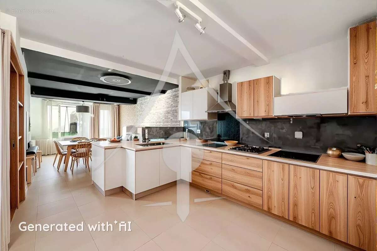 Maison à LAVERNOSE-LACASSE