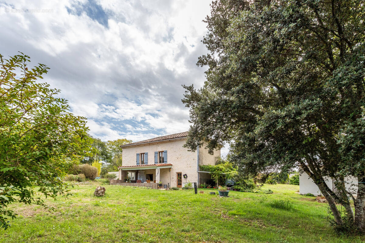 Maison à ROQUECOR
