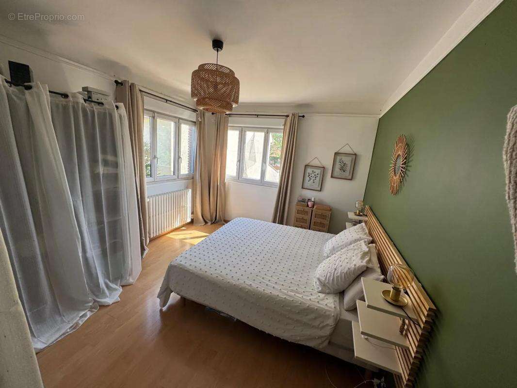 Maison à SARTROUVILLE
