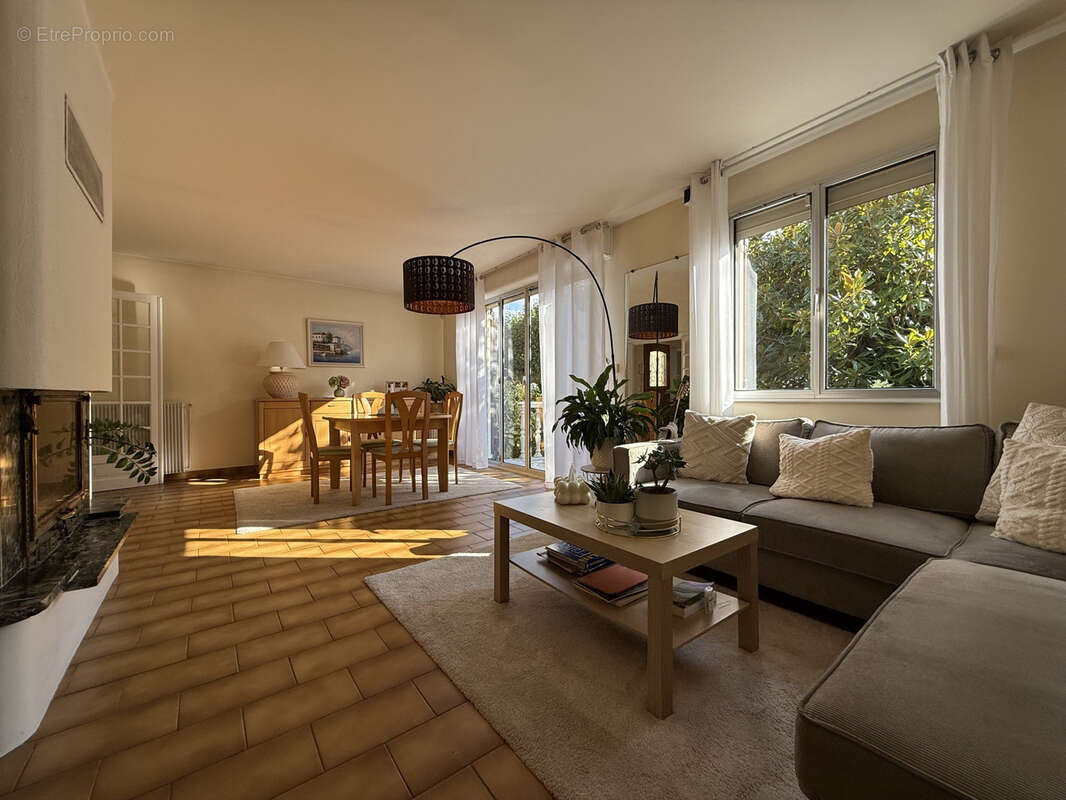 Maison à LE BLANC-MESNIL