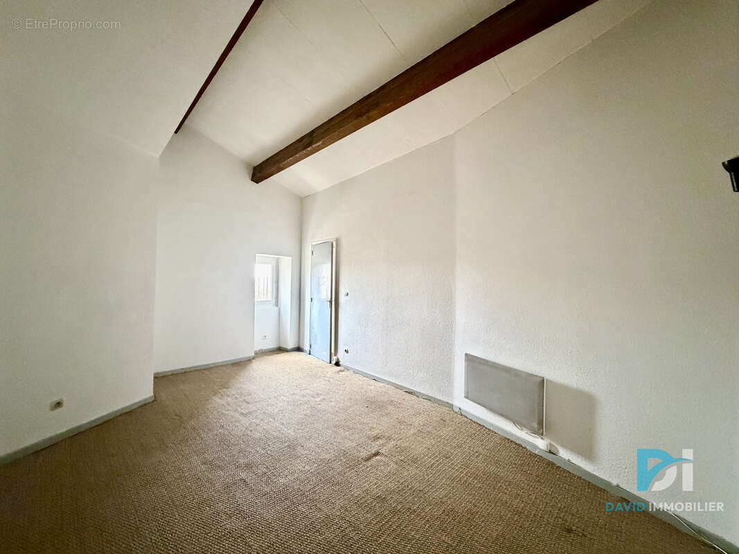 Appartement à NEZIGNAN-L'EVEQUE