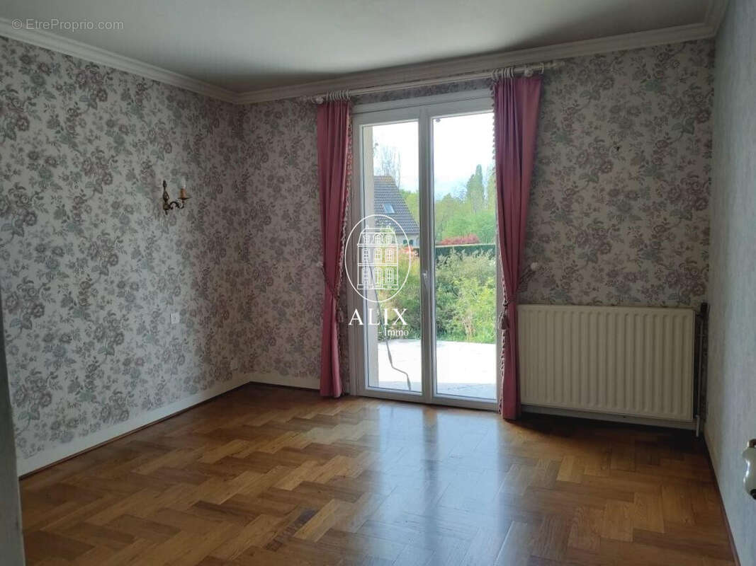 Maison à MARBOUE