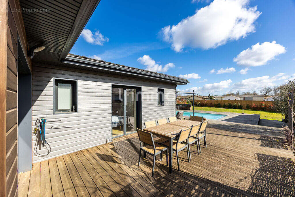 Maison à CABANAC-ET-VILLAGRAINS