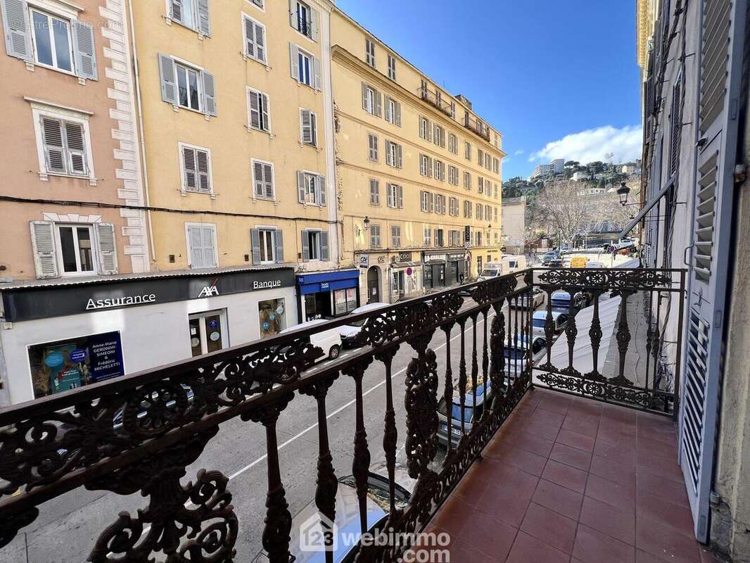 Il existe deux balcons - Appartement à SAN-MARTINO-DI-LOTA