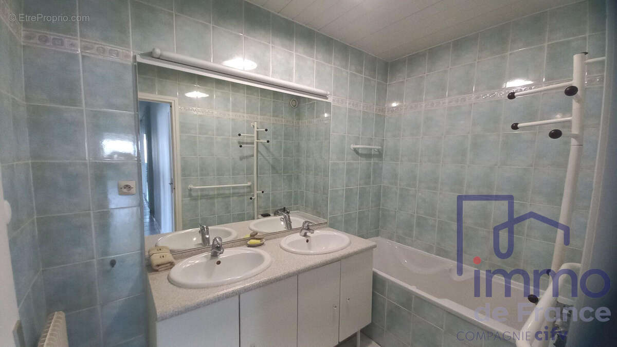 Appartement 131 m² à Saint-Etienne  - photo 8