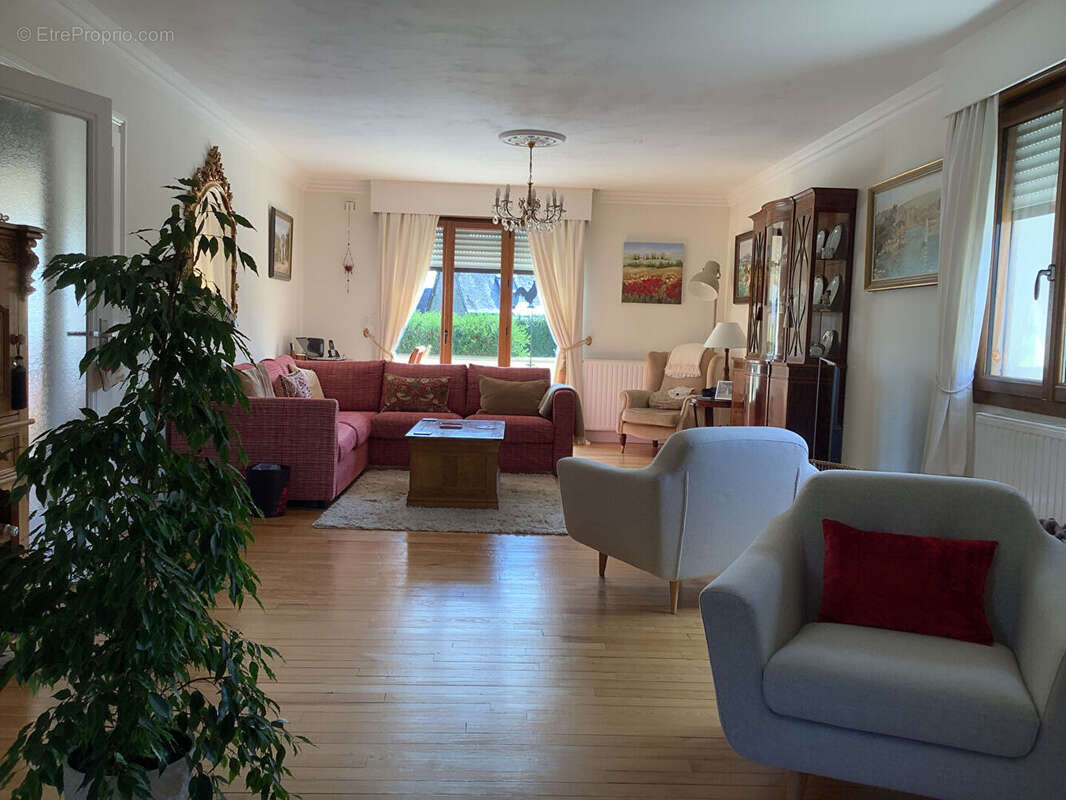 Maison à PLOUGUENAST