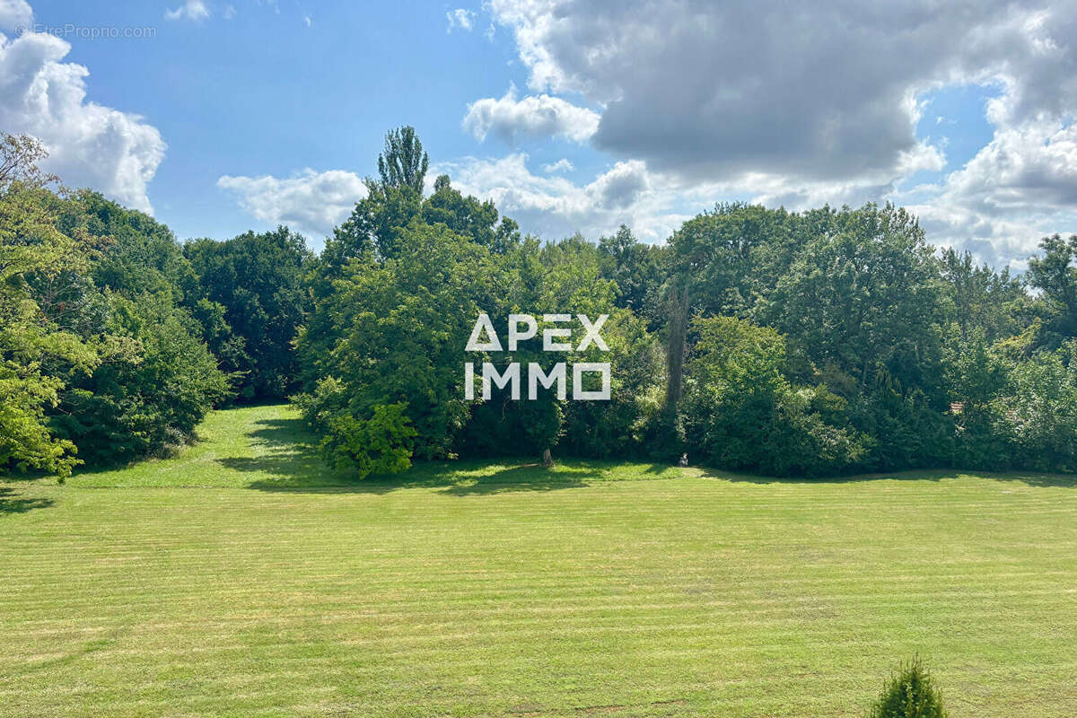 Appartement à CHECY