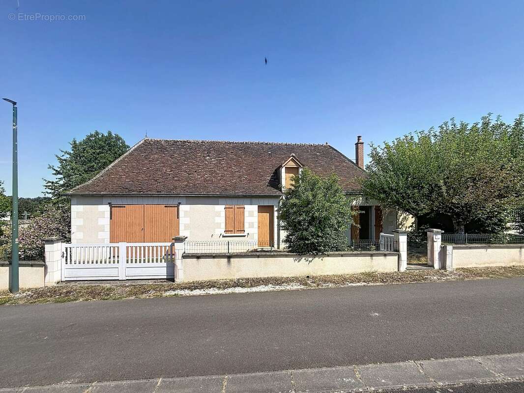 Maison à CERE-LA-RONDE