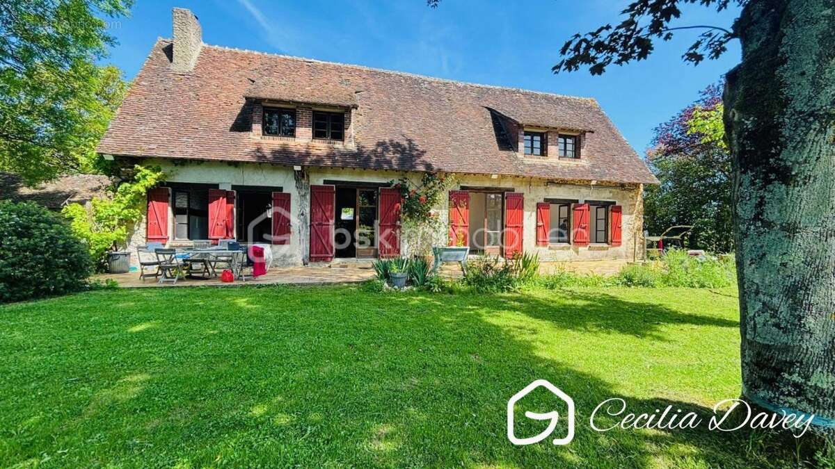 Maison à VILLENEUVE-SUR-YONNE