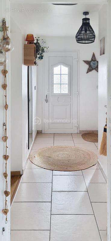 Maison à LE PLESSIER-ROZAINVILLERS