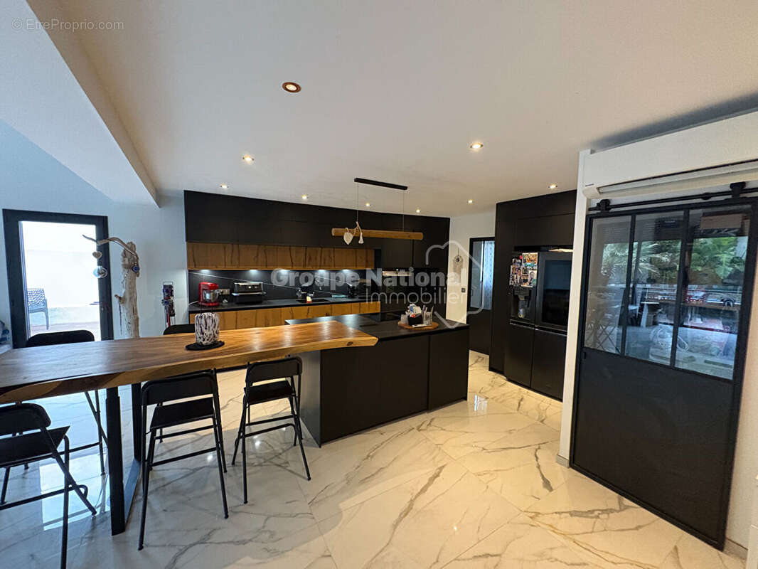 Maison à SAUSSET-LES-PINS