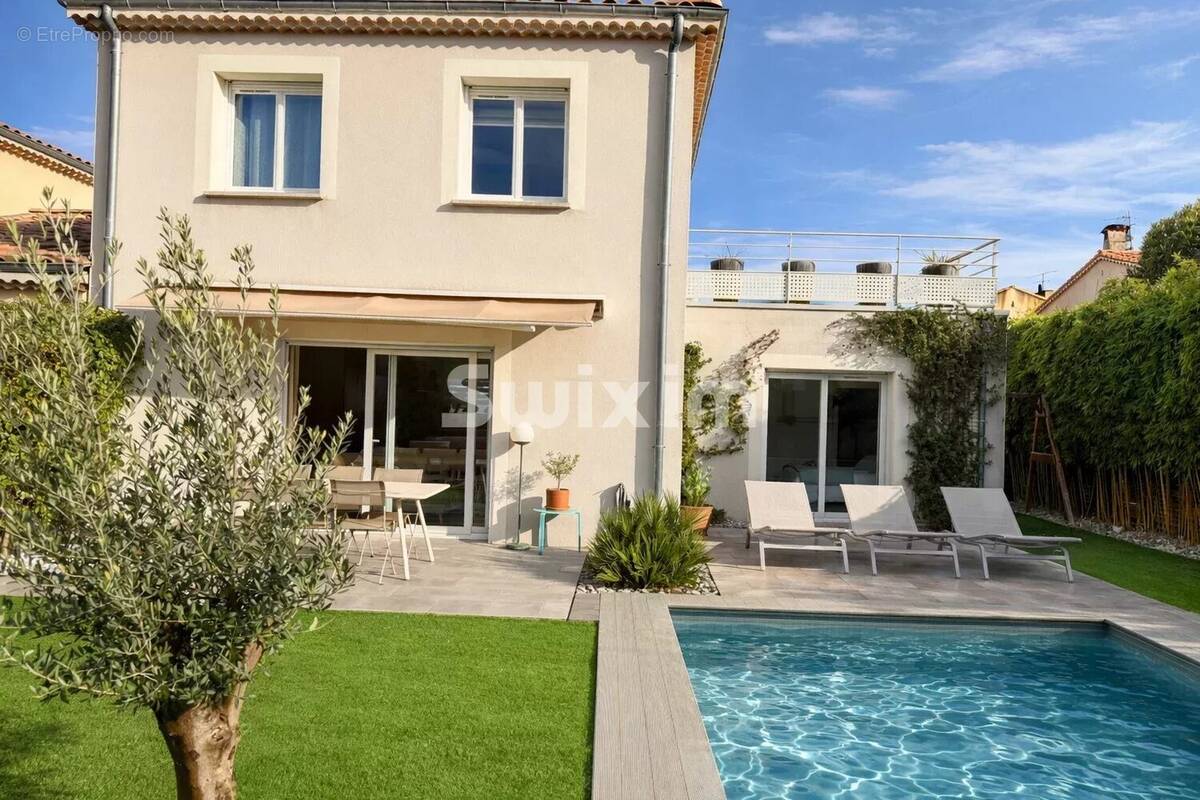 Maison à MONTELIMAR
