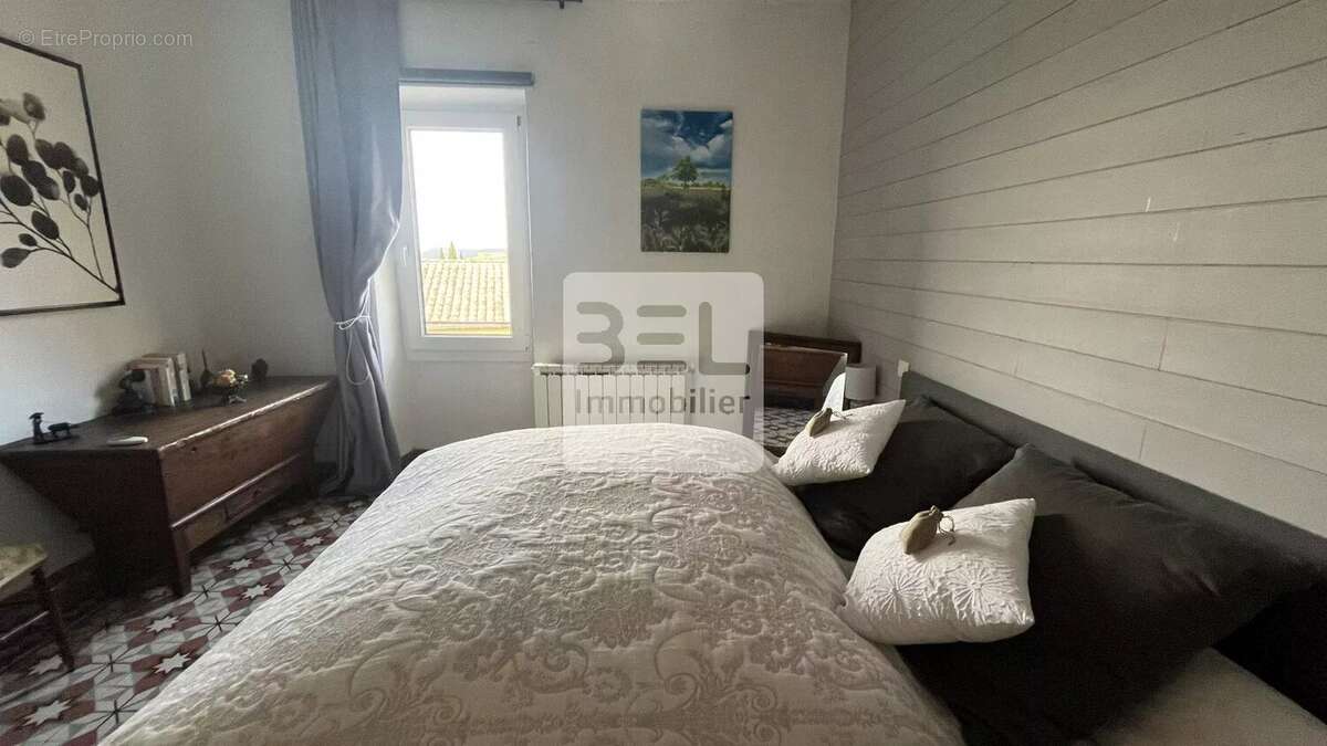 Maison à SAINT-VICTOR-LA-COSTE