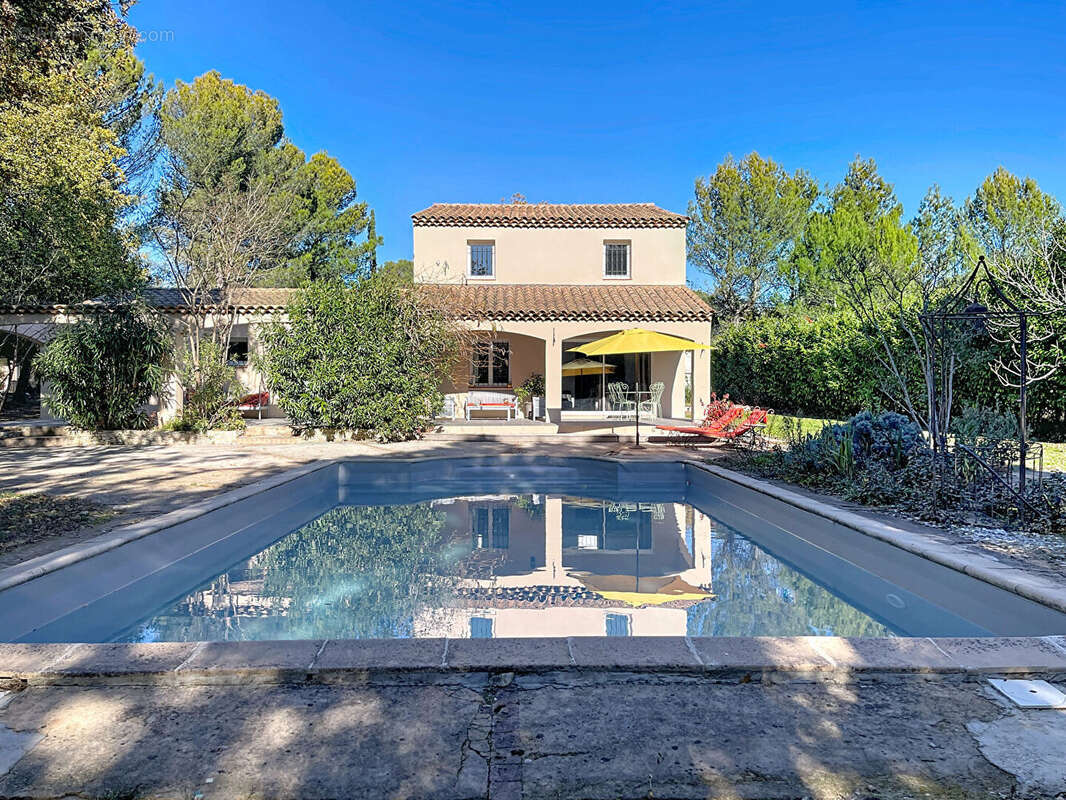 Maison à EGUILLES