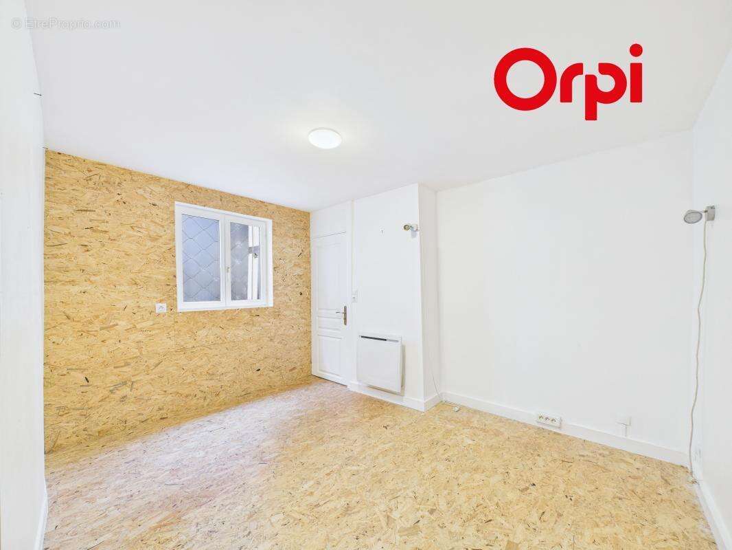 A vendre en exclusivité en centre-ville Bernay et à 700 mètres de la gare - photo 5