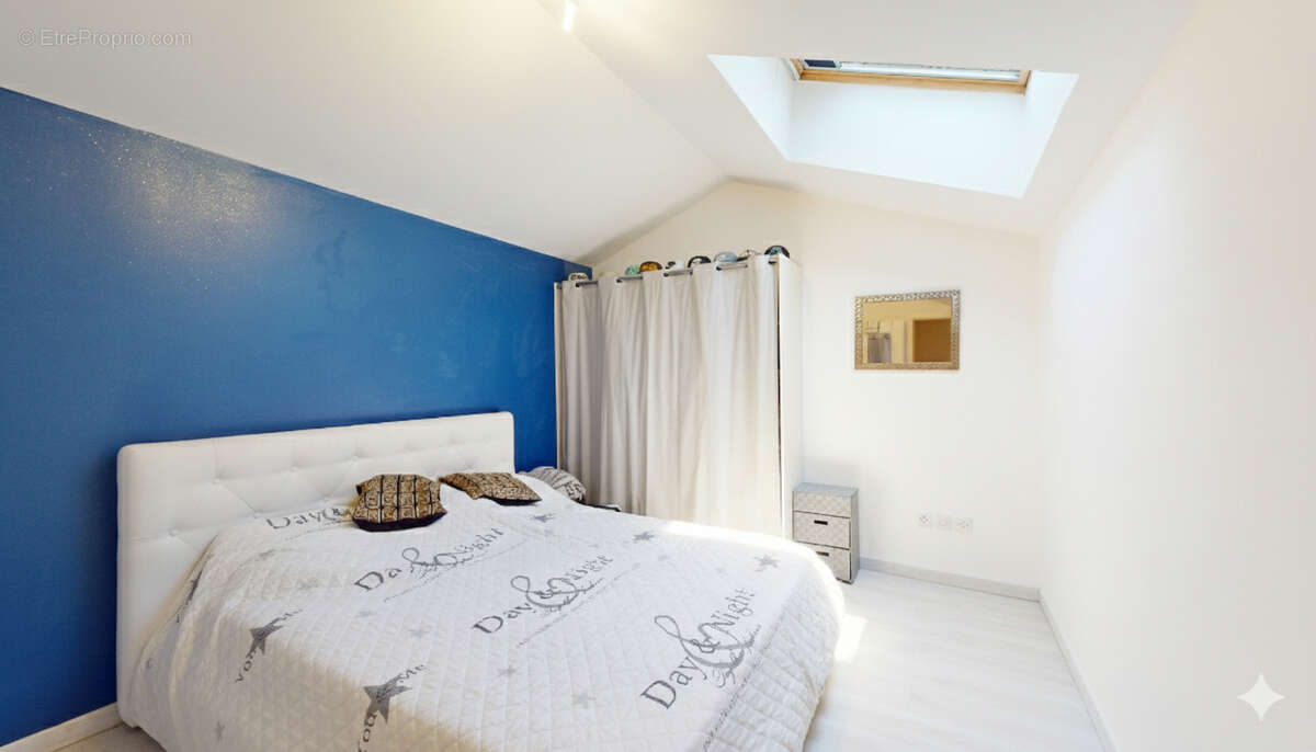 Maison à LA SALVETAT-SAINT-GILLES