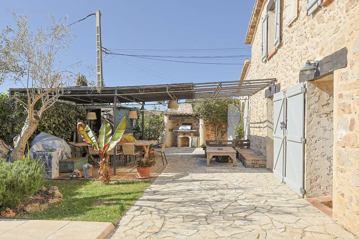 Maison à CARQUEIRANNE