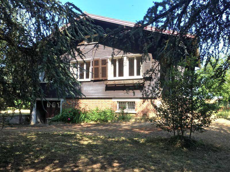 Maison à SAINS-EN-AMIENOIS