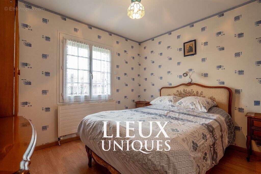 Maison à MEUSNES