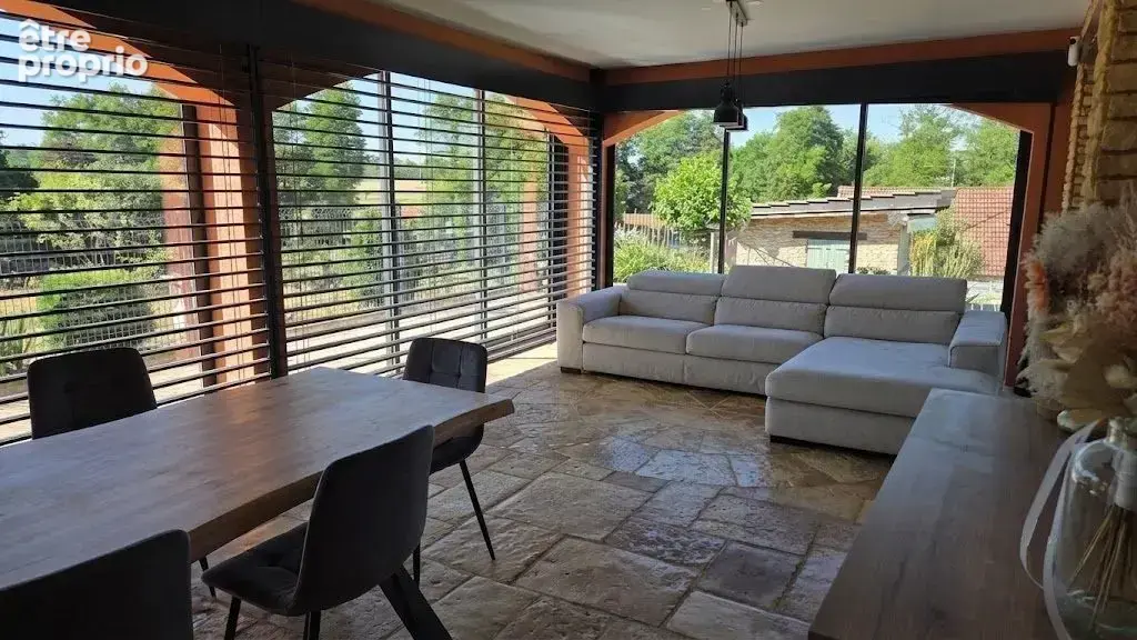 Maison 232 m² à Suarce  - photo 8