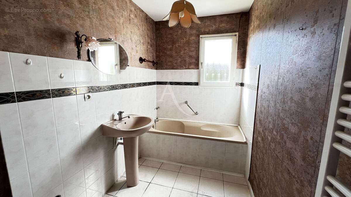 Maison à SAINT-SULPICE-DE-ROYAN