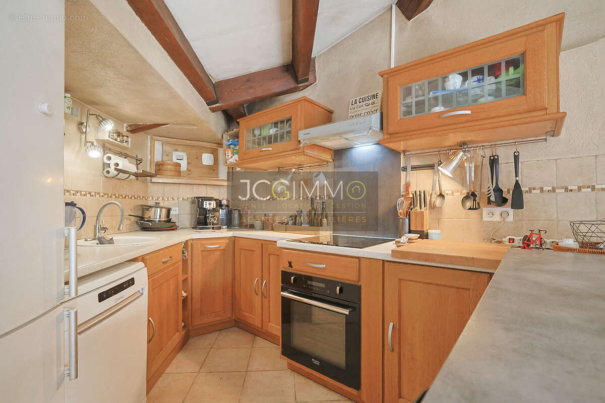 Appartement à CUERS